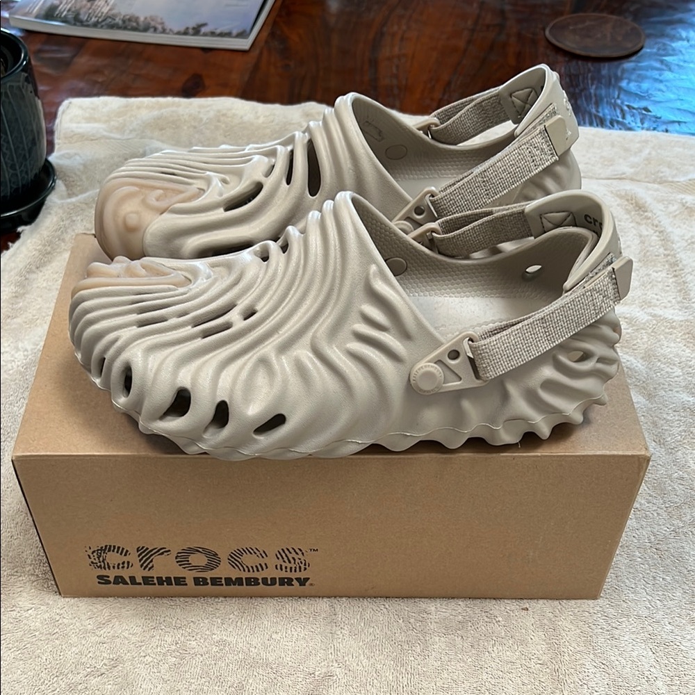 Salehe Bembury Pollex “Horchata” Crocs